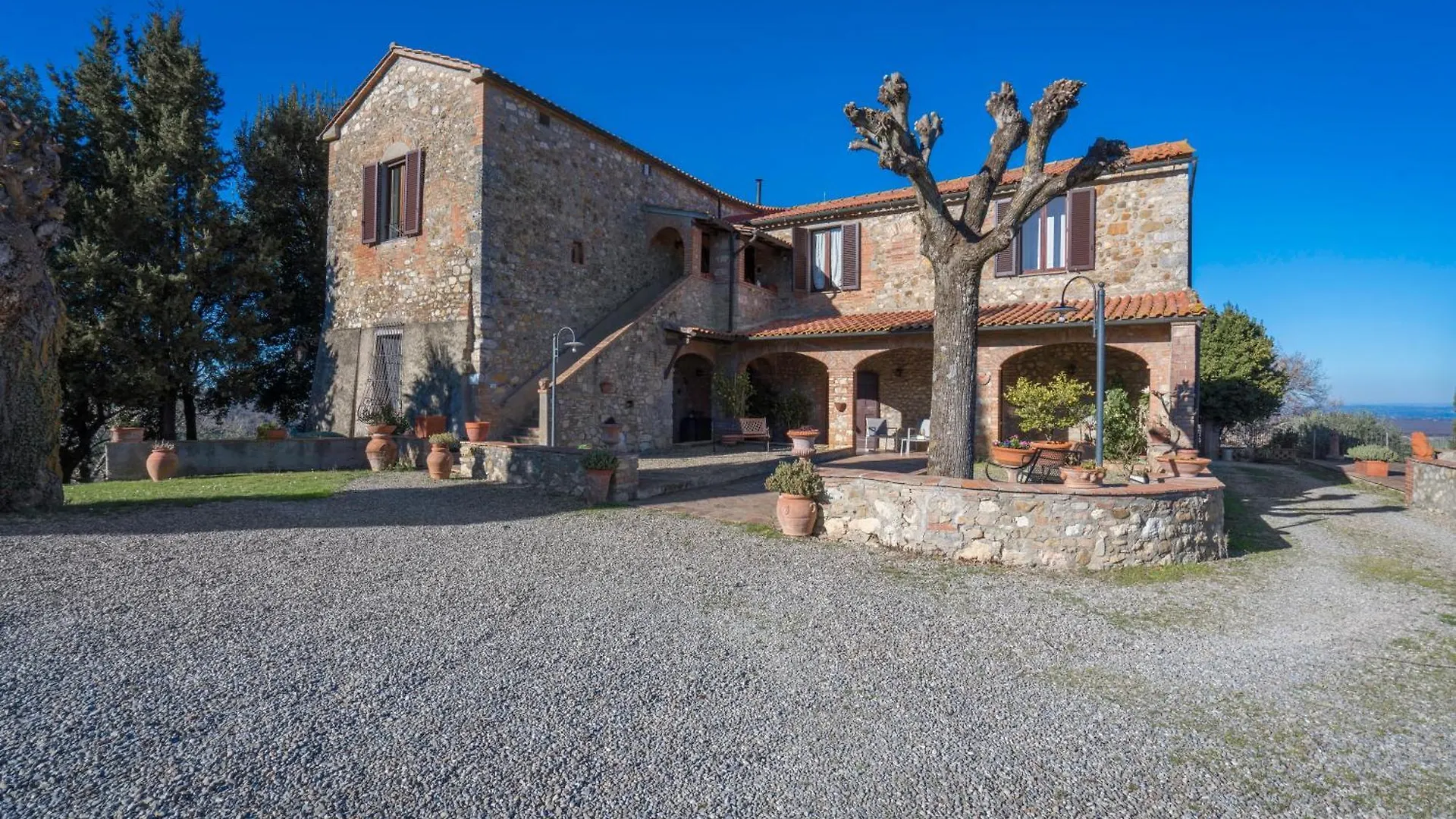 Farm stay Agriturismo Agresto Apartments, Pool, Siena Hills Casole d'Elsa